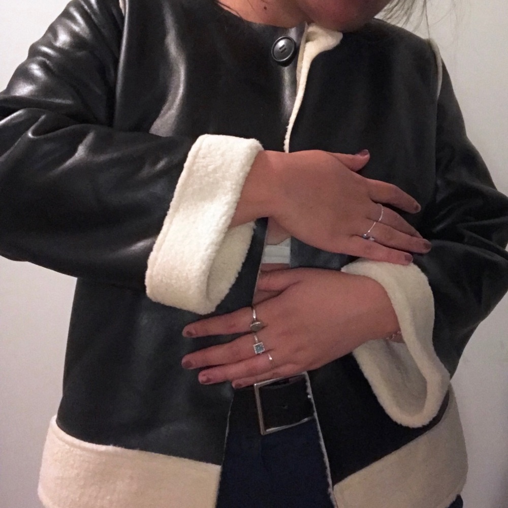 🤩reversible vegan leather + faux fur jacket🤩